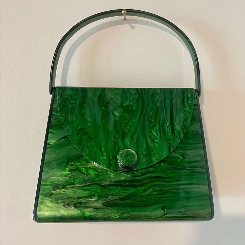8 other reasons green purse